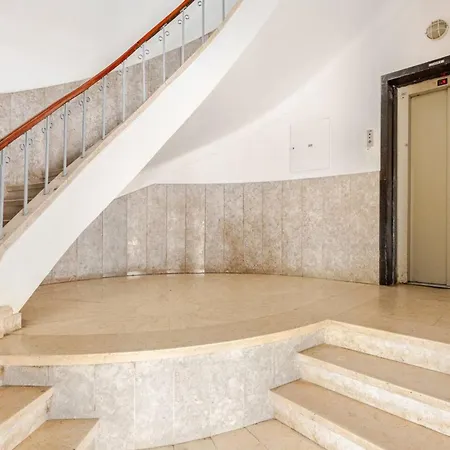 Location Beautiful Apartment *
